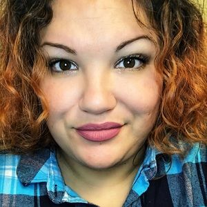 Meet your Posher, Roxxana